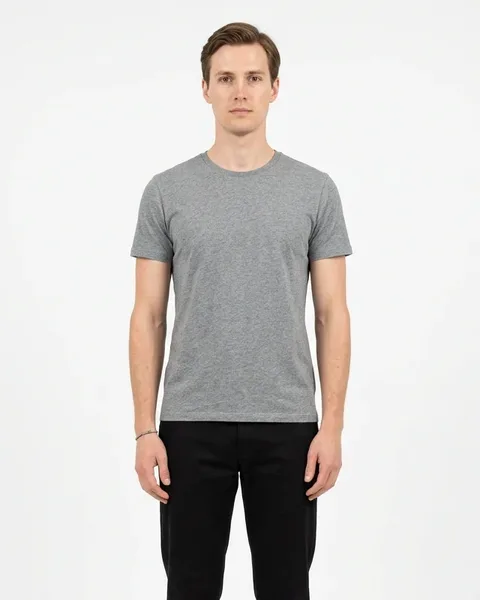 AI fashion model Lucas: 26, slim, tall, European