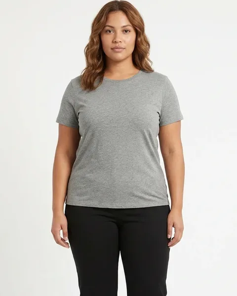 AI fashion model Olivia: 34, plus-size, North American